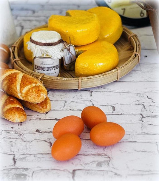 Large Brown Eggs x 4 - Miniature