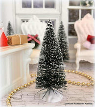 Pine Tree with Snow Base  - 10 cm - Miniature
