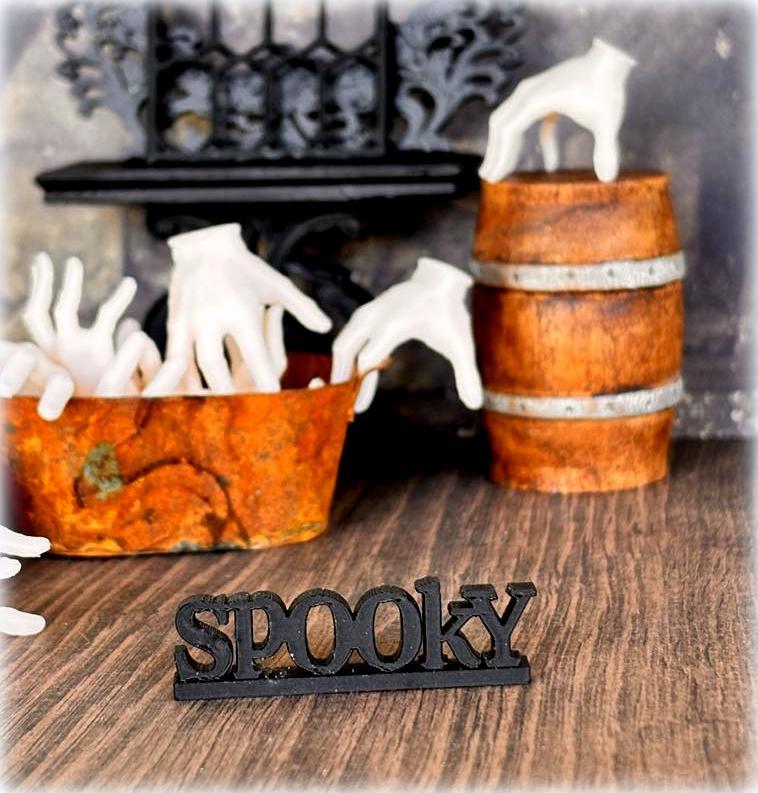 Dollhouse Halloween Decor Spooky sign sitter