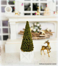 Dollhouse miniature hamptons planter box