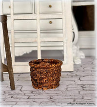 Round Wicker Look Vase - Resin - Miniature