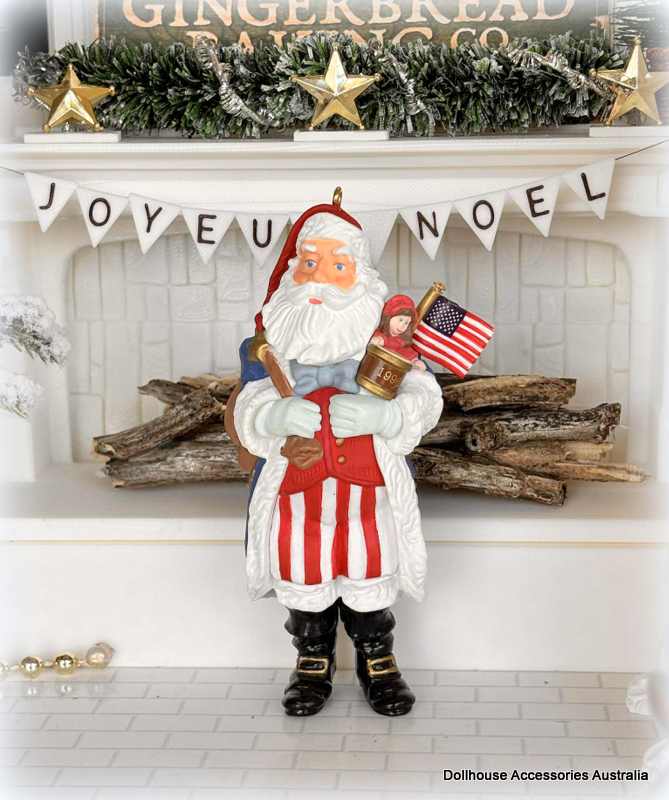 Hallmark Hanging Ornament Merry Olde Santa  1996 - 11 cm high