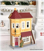 Hallmark Nostalgia Neighbourhood Drugstore - 10 cm high