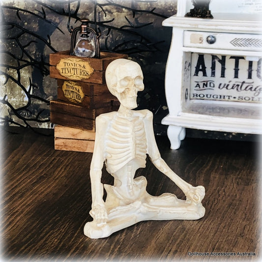Yoga Skeleton - Hands at Rest - 8 cm high - Miniature