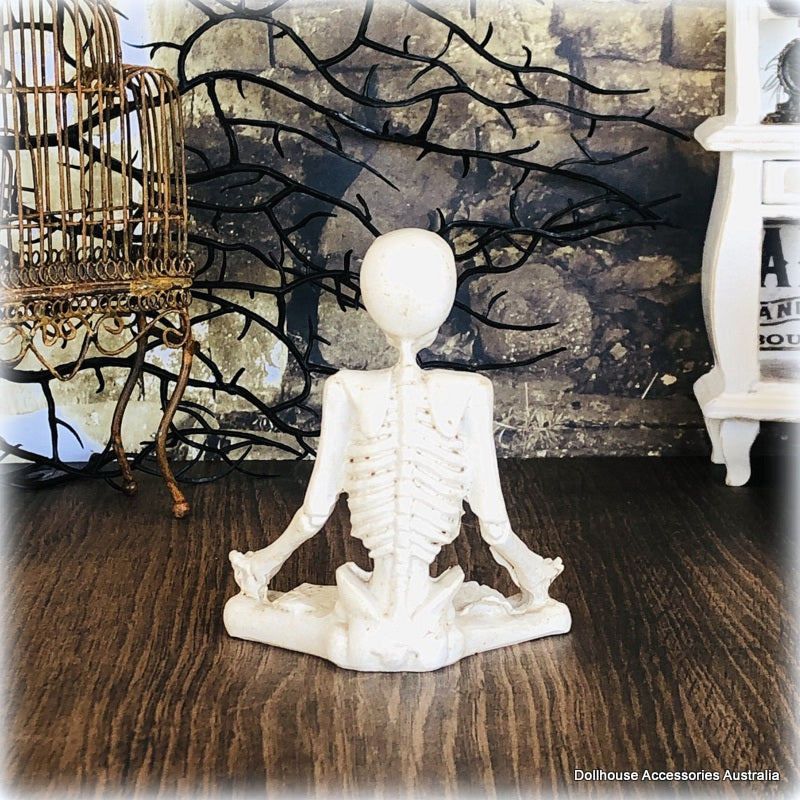 Yoga Skeleton - Hands at Rest - 8 cm high - Miniature