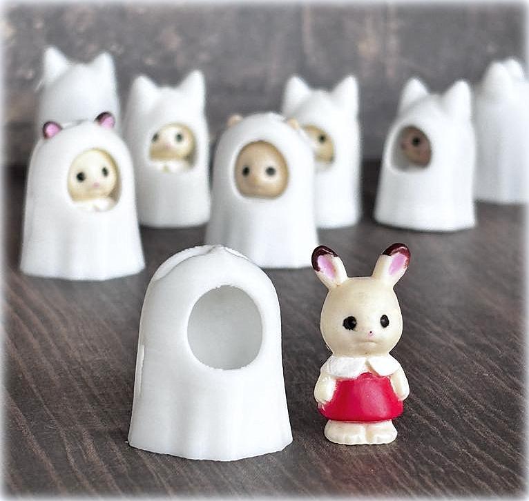 Sylvanian Families Chocolate Rabbit Mini Figure Ghost Costume - 2 cm high