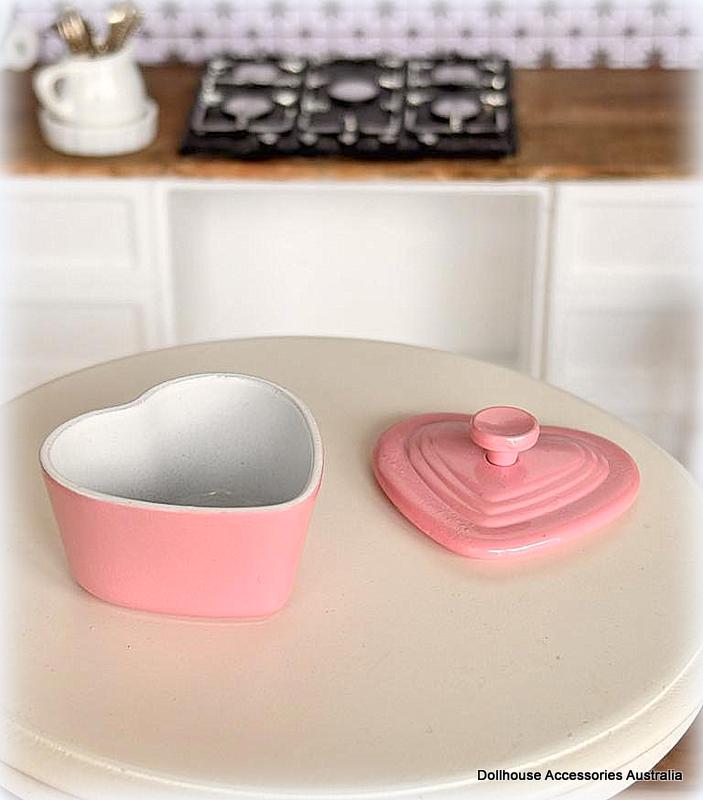 Pink Heart Casserole Pot - Miniature