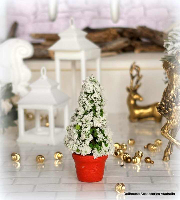 Christmas Tree in Small Red Pot - 4 cm high
