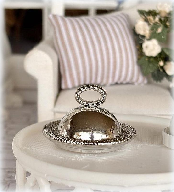 Dollhouse miniature serving plate with lid cloche