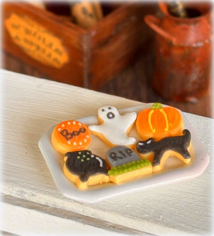Dollhouse Halloween themed cookies treats