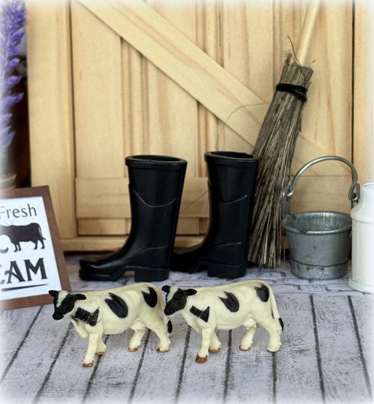 Dollhouse miniature cows pair for farmhouse scene ornaments for display
