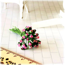 Bouquet of 25 Pink Rosebuds - Miniature