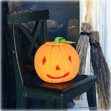 Dollhouse halloween jack o lantern pumpkin
