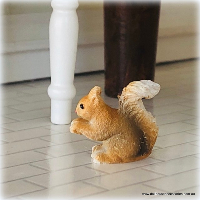Nutella the Squirrel - Miniature
