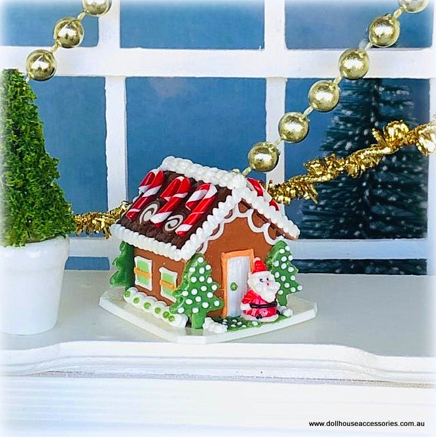 Dollhouse Christmas gingerbread house