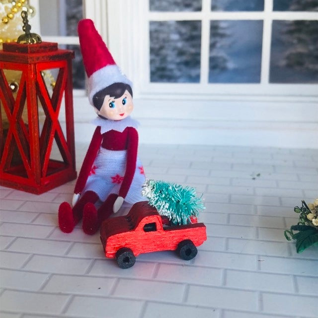 Red Ute with Tree - 3cm - Miniature