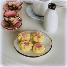 Biscuits - Pink Icing x 4 - Miniature