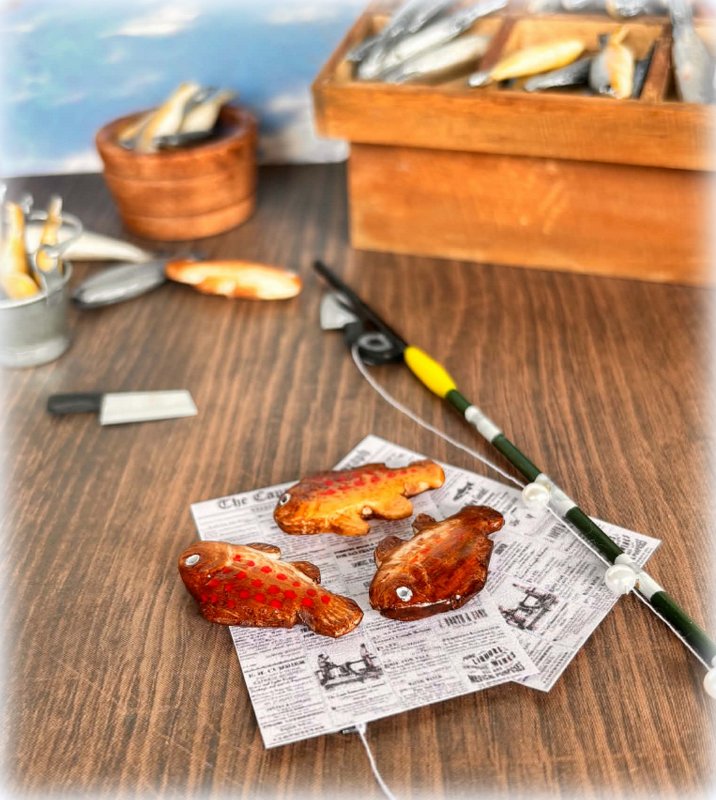 Dollhouse miniature fish red snapper fresh fish market fishmonger