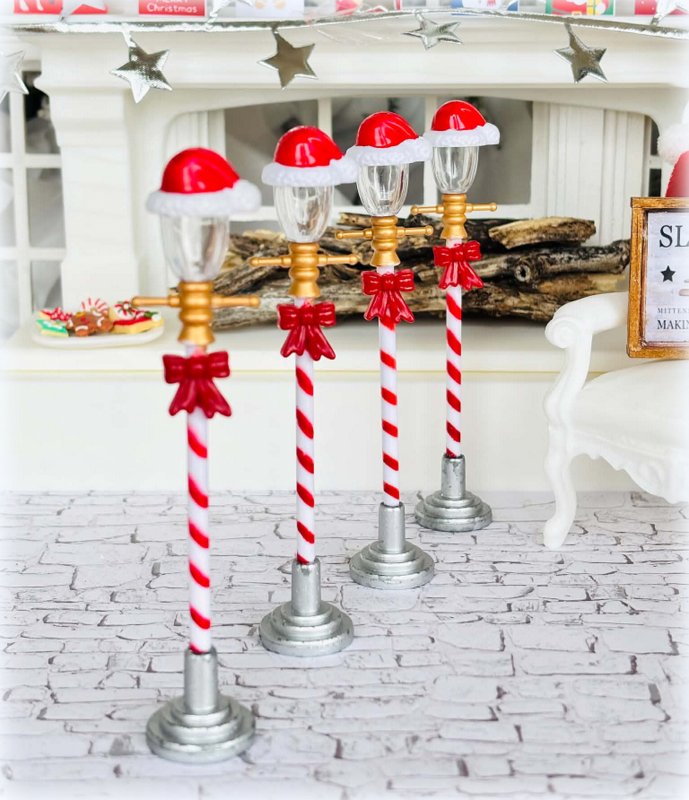 Dollhouse Festive Magic Candy Cane Street Lights