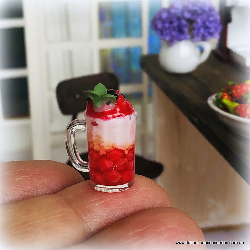 Dollhouse berry smoothie cafe health shop drinks