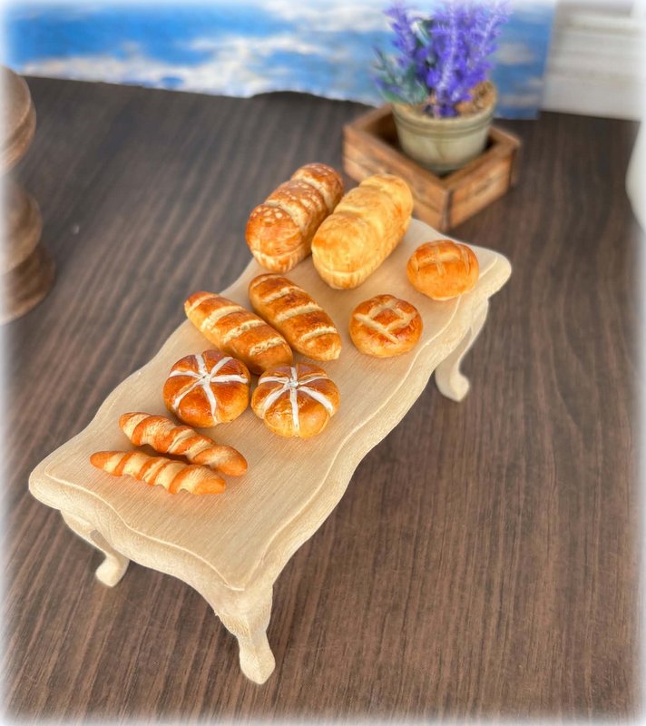 Dollhouse bread bakery loaves buns