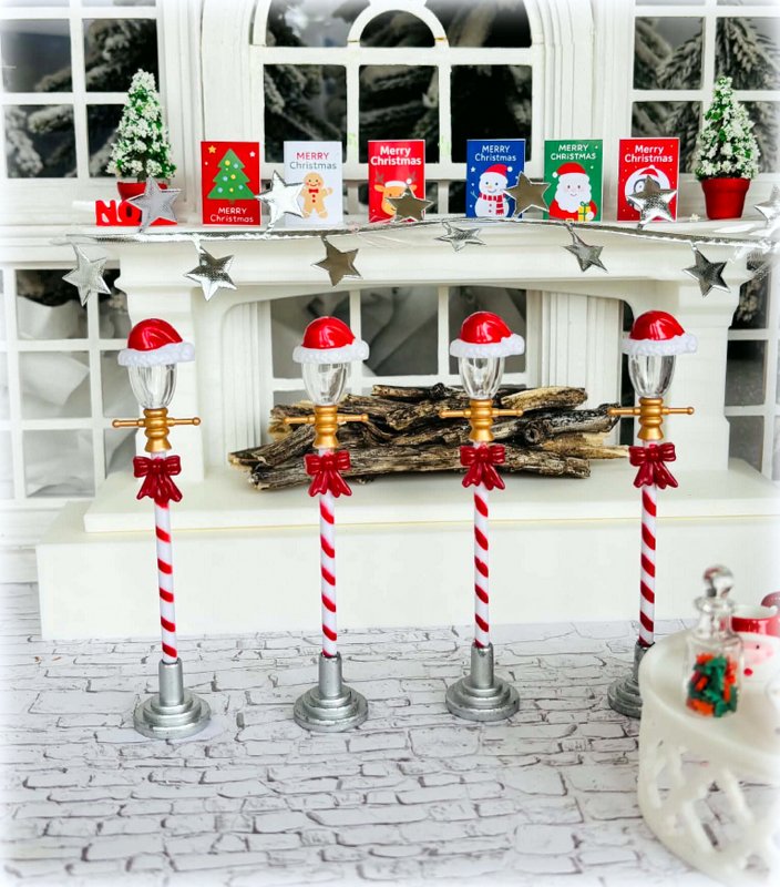 Dollhouse Festive Magic Candy Cane Street Lights