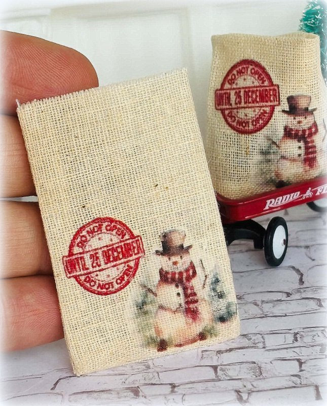Dollhouse Elf Christmas Eve sack Don't open until the 25th