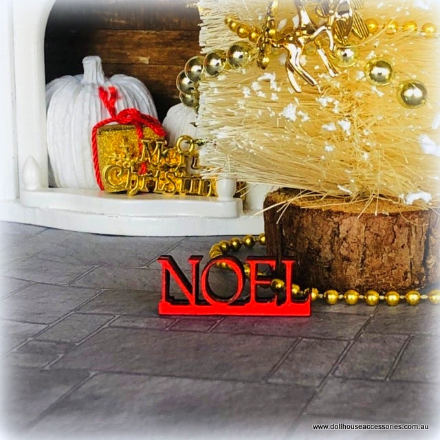 Dollhouse Noel wooden word miniature