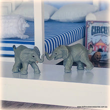 Pair of Elephant's - Mini Toy Figure - 2 cm high