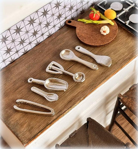Dollhouse miniature kitchen untensils icecream scoop