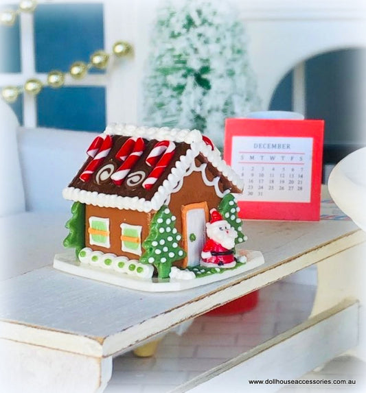 Dollhouse Christmas gingerbread house