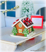 Dollhouse Christmas gingerbread house