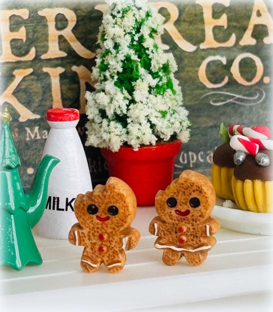 Dollhouse gingerbread