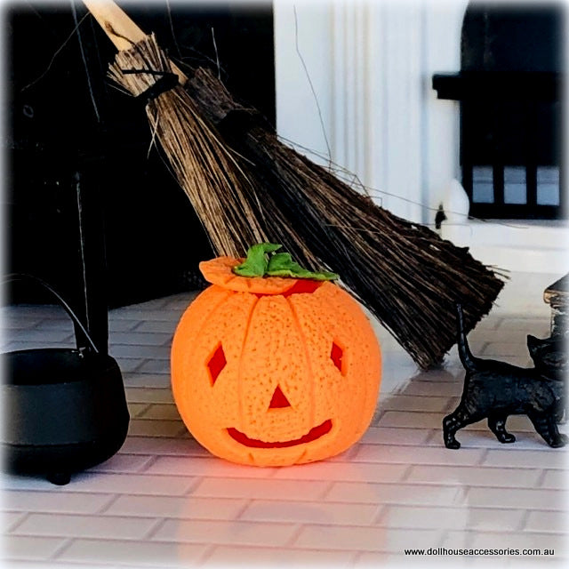 Dollhouse halloween jack o lantern pumpkin