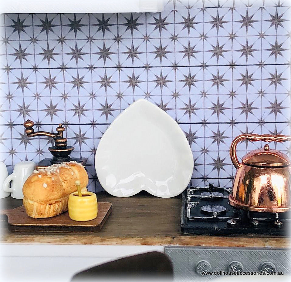 White Heart Plate - Miniature