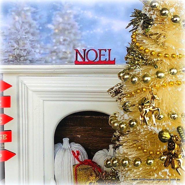 Dollhouse Noel wooden word miniature