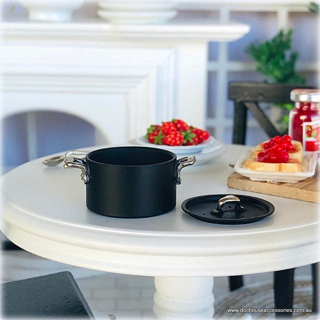 Dollhouse black pot stove kitchen modern