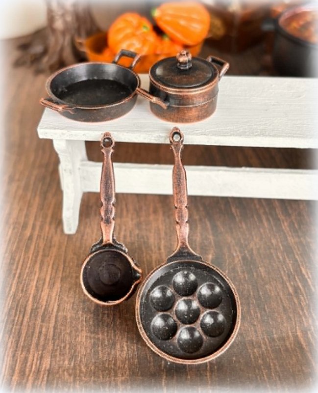 Dollhouse old metal saucepan set vintage cottage look