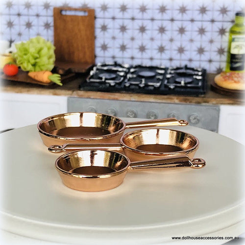 Dollhouse minaiture copper saucepan set