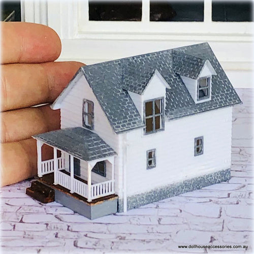 Mini dollhouse for dollhouse nursery farmhouse