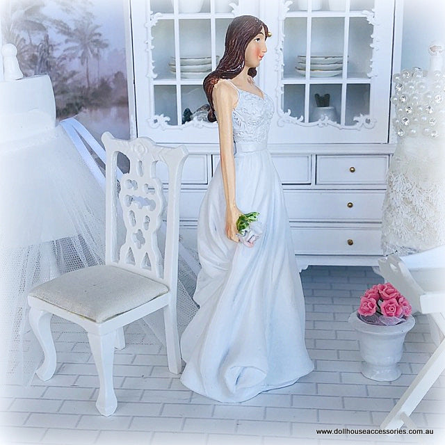 Modern Bride Figure - Resin - 13cm