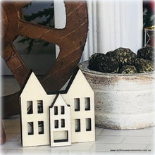 Mini Gabled Roof Putz house - Unpainted - 2.7 cm - Miniature