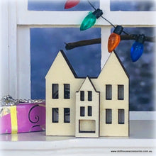 Mini Gabled Roof Putz house - Unpainted - 2.7 cm - Miniature