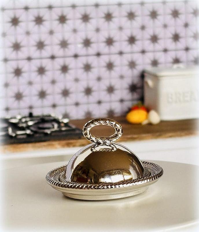 Serving Plate with Cover - Silver - miniature
