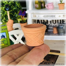 Terracotta Lattice Pot - Miniature