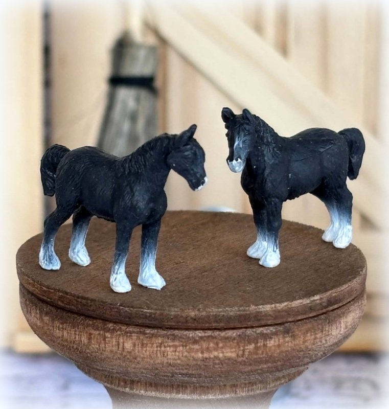 Dollhouse miniature pair of horses tiny farm or horse show theme