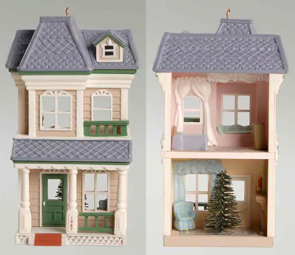 Hallmark Nostalgia House on Main St - 1987 - 9cm high