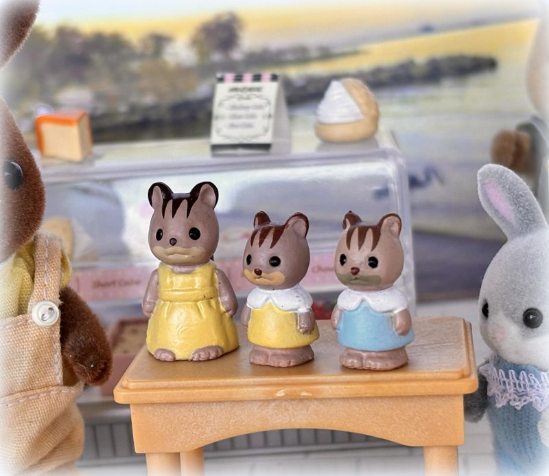 Sylvanian Families Mini Figures - Set of 3 Squirrels