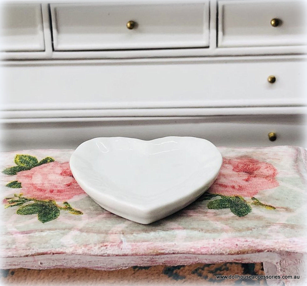 White Heart Plate - Miniature