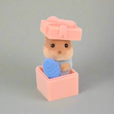 Sylvanian Families Tiny Baby Otter with Gift Box - Party Series